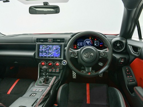 Характеристики автомобиля Toyota GR 86 2.4 RZ (10.2021 - 10.2023): фото, вместимость, скорость, двигатель, топливо, масса, отзывы