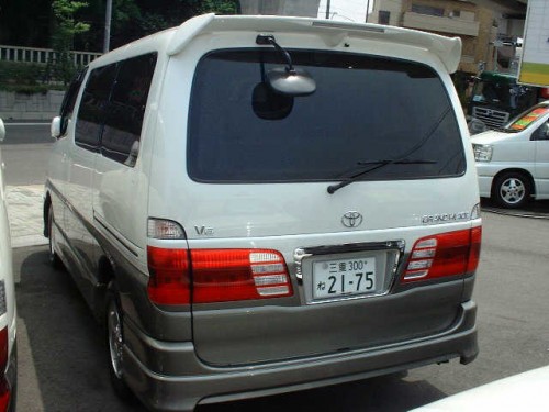 Характеристики автомобиля Toyota Grand Hiace 3.0DT Limited excellent edition (7 Seater) (08.1999 - 05.2002): фото, вместимость, скорость, двигатель, топливо, масса, отзывы