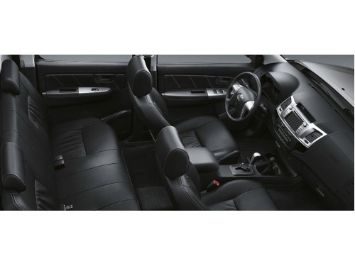 Характеристики автомобиля Toyota Hilux 2.7 MT Double cab (07.2011 - 05.2015): фото, вместимость, скорость, двигатель, топливо, масса, отзывы