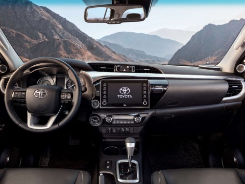 Характеристики автомобиля Toyota Hilux 2.7 AT Престиж (06.2020 - н.в.): фото, вместимость, скорость, двигатель, топливо, масса, отзывы
