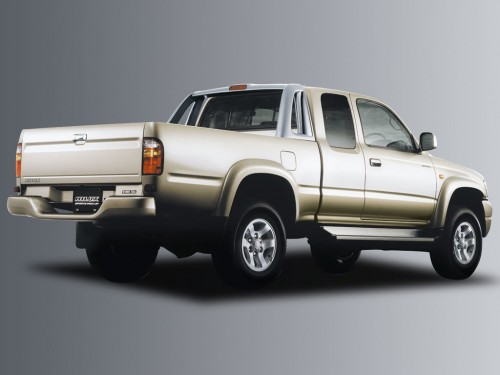 Характеристики автомобиля Toyota Hilux 2.7 Double cab wide body (08.2001 - 08.2003): фото, вместимость, скорость, двигатель, топливо, масса, отзывы