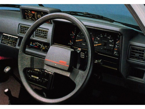 Характеристики автомобиля Toyota Hilux 2.0 DX Long Body (05.1984 - 11.1987): фото, вместимость, скорость, двигатель, топливо, масса, отзывы