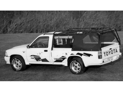 Характеристики автомобиля Toyota Hilux 1.8 MT Xtracab (03.1991 - 08.1994): фото, вместимость, скорость, двигатель, топливо, масса, отзывы