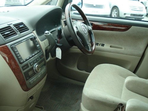 Характеристики автомобиля Toyota Ipsum 2.4 240s (6 seater) (05.2001 - 09.2003): фото, вместимость, скорость, двигатель, топливо, масса, отзывы