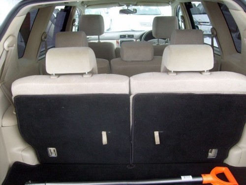 Характеристики автомобиля Toyota Ipsum 2.4 240i welcab lift-up passenger seat A type 4WD (06.2007 - 12.2009): фото, вместимость, скорость, двигатель, топливо, масса, отзывы