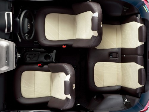 Характеристики автомобиля Toyota iQ 1.3 130G leather package (08.2009 - 04.2010): фото, вместимость, скорость, двигатель, топливо, масса, отзывы