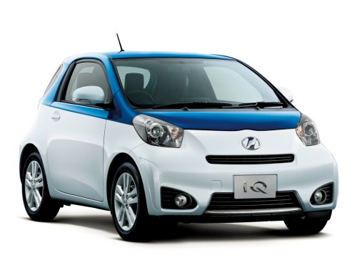 Характеристики автомобиля Toyota iQ 1.3 130G (08.2009 - 04.2010): фото, вместимость, скорость, двигатель, топливо, масса, отзывы