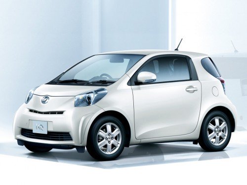 Характеристики автомобиля Toyota iQ 1.3 130G (05.2010 - 04.2012): фото, вместимость, скорость, двигатель, топливо, масса, отзывы