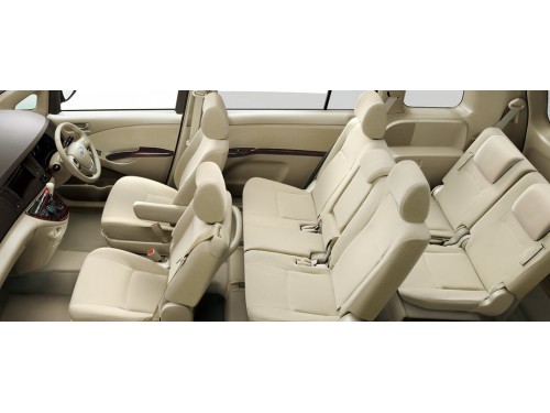 Характеристики автомобиля Toyota Isis 1.8 Platana V selection 4WD (06.2012 - 09.2013): фото, вместимость, скорость, двигатель, топливо, масса, отзывы