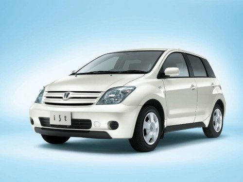 Характеристики автомобиля Toyota ist 1.3 F L edition (04.2004 - 04.2005): фото, вместимость, скорость, двигатель, топливо, масса, отзывы
