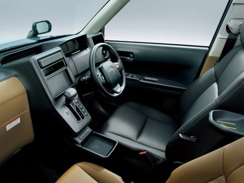 Характеристики автомобиля Toyota JPN TAXI 1.5 Nagomi (10.2017 - 12.2019): фото, вместимость, скорость, двигатель, топливо, масса, отзывы