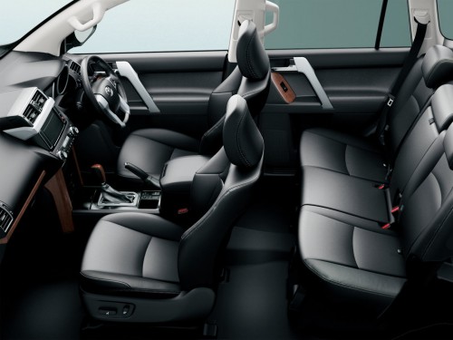 Характеристики автомобиля Toyota Land Cruiser Prado 2.7 TX Argento Cross 4WD (08.2014 - 05.2015): фото, вместимость, скорость, двигатель, топливо, масса, отзывы