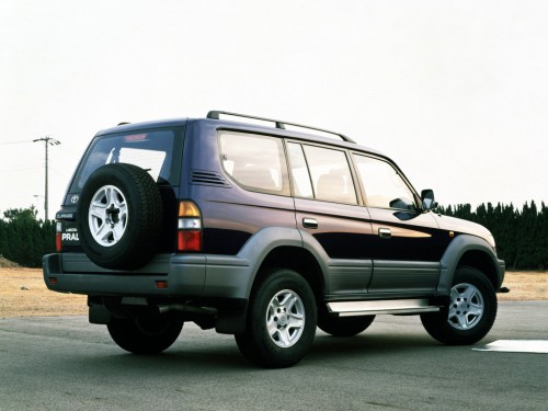 Характеристики автомобиля Toyota Land Cruiser Prado 2.7 TX limited (01.1998 - 05.1999): фото, вместимость, скорость, двигатель, топливо, масса, отзывы