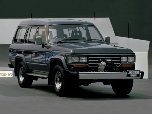 Характеристики автомобиля Toyota Land Cruiser 4.0D 60 STD (08.1987 - 09.1989): фото, вместимость, скорость, двигатель, топливо, масса, отзывы