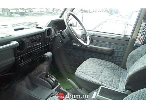 Характеристики автомобиля Toyota Land Cruiser 3.5 STD diesel 4WD (05.1993 - 12.1993): фото, вместимость, скорость, двигатель, топливо, масса, отзывы
