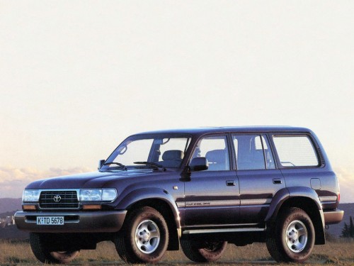 Характеристики автомобиля Toyota Land Cruiser 4.2 AT VX (01.1995 - 01.1998): фото, вместимость, скорость, двигатель, топливо, масса, отзывы