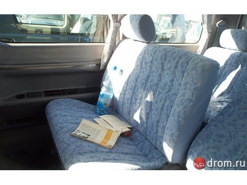 Характеристики автомобиля Toyota Lite Ace Noah 2.0 V spacious roof (10.1996 - 11.1998): фото, вместимость, скорость, двигатель, топливо, масса, отзывы