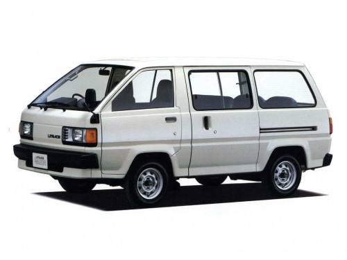Характеристики автомобиля Toyota Lite Ace 1.5 SW High Roof (09.1985 - 07.1988): фото, вместимость, скорость, двигатель, топливо, масса, отзывы