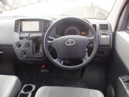 Характеристики автомобиля Toyota Lite Ace 1.5 DX (07.2010 - 05.2012): фото, вместимость, скорость, двигатель, топливо, масса, отзывы