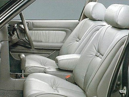 Характеристики автомобиля Toyota Mark II 1.8 GR (08.1990 - 10.1991): фото, вместимость, скорость, двигатель, топливо, масса, отзывы