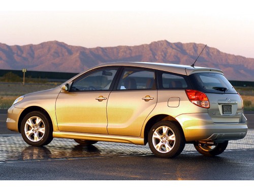 Характеристики автомобиля Toyota Matrix 1.8 AT (05.2004 - 04.2005): фото, вместимость, скорость, двигатель, топливо, масса, отзывы
