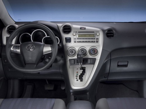 Характеристики автомобиля Toyota Matrix 1.8 MT L (01.2012 - 08.2013): фото, вместимость, скорость, двигатель, топливо, масса, отзывы