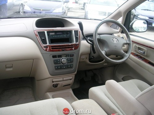Характеристики автомобиля Toyota Nadia 2.0 S (04.2001 - 08.2003): фото, вместимость, скорость, двигатель, топливо, масса, отзывы