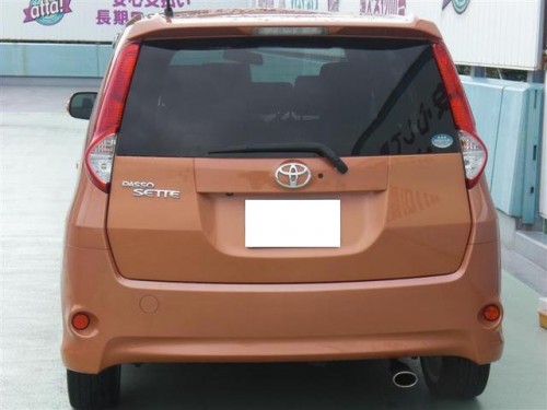 Характеристики автомобиля Toyota Passo Sette 1.5 S C package welcab lift-up passenger seat A type (06.2009 - 02.2012): фото, вместимость, скорость, двигатель, топливо, масса, отзывы