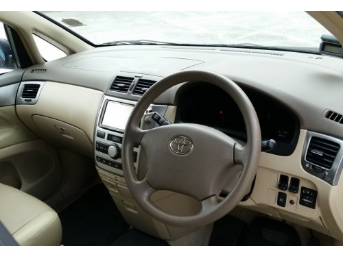 Характеристики автомобиля Toyota Picnic 2.0 AT (10.2003 - 12.2005): фото, вместимость, скорость, двигатель, топливо, масса, отзывы