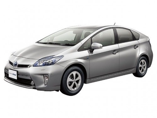 Характеристики автомобиля Toyota Prius PHV 1.8 G (10.2012 - 08.2013): фото, вместимость, скорость, двигатель, топливо, масса, отзывы