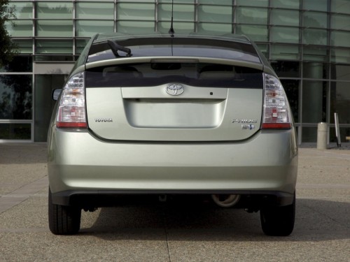 Характеристики автомобиля Toyota Prius 1.5h (08.2006 - 08.2007): фото, вместимость, скорость, двигатель, топливо, масса, отзывы