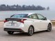 Характеристики автомобиля Toyota Prius 1.8 CVT XLE (11.2018 - 01.2023): фото, вместимость, скорость, двигатель, топливо, масса, отзывы