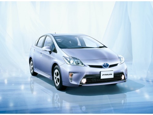 Характеристики автомобиля Toyota Prius 1.8 G touring selection (10.2012 - 11.2015): фото, вместимость, скорость, двигатель, топливо, масса, отзывы