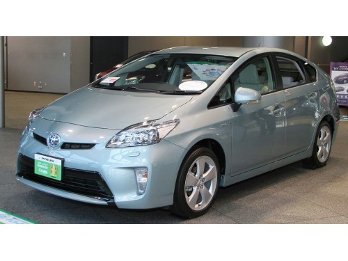 Характеристики автомобиля Toyota Prius 1.8 G (10.2012 - 11.2015): фото, вместимость, скорость, двигатель, топливо, масса, отзывы