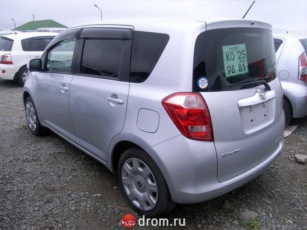 Тойота рактис 1.3. Toyota Ractis ncp100. Toyota Ractis 100. Toyota Ractis 2006. Toyota Ractis ncp105.