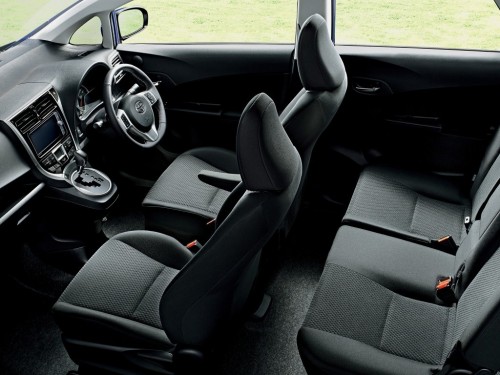 Характеристики автомобиля Toyota Ractis 1.3 X Welcab wheelchair spec slope type type I with assistant side rear seat (05.2014 - 08.2016): фото, вместимость, скорость, двигатель, топливо, масса, отзывы