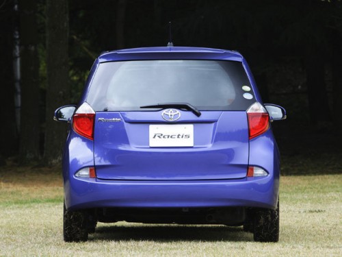 Характеристики автомобиля Toyota Ractis 1.3 G welcab friendmatic equipped car type I (10.2011 - 06.2012): фото, вместимость, скорость, двигатель, топливо, масса, отзывы
