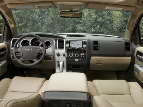 Характеристики автомобиля Toyota Sequoia 5.7 AT Limited (03.2009 - 08.2017): фото, вместимость, скорость, двигатель, топливо, масса, отзывы