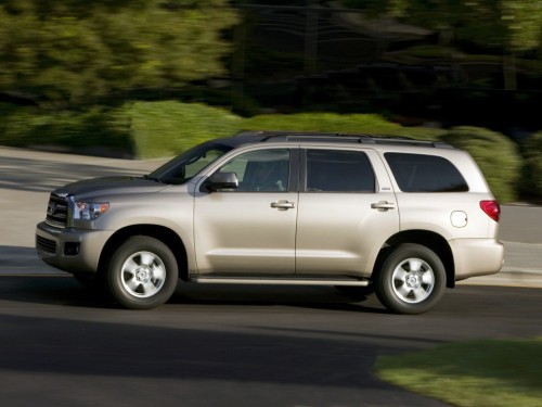 Характеристики автомобиля Toyota Sequoia 4.7 AT SR5 (11.2007 - 02.2009): фото, вместимость, скорость, двигатель, топливо, масса, отзывы