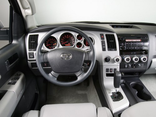 Характеристики автомобиля Toyota Sequoia 5.7 AT Limited (03.2009 - 08.2017): фото, вместимость, скорость, двигатель, топливо, масса, отзывы