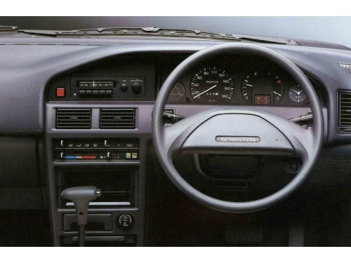 Характеристики автомобиля Toyota Sprinter 1500 DX (08.1988 - 08.1991): фото, вместимость, скорость, двигатель, топливо, масса, отзывы