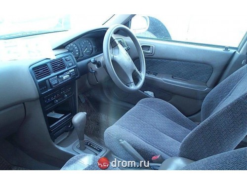 Характеристики автомобиля Toyota Sprinter 1.5 LX (05.1996 - 03.1997): фото, вместимость, скорость, двигатель, топливо, масса, отзывы