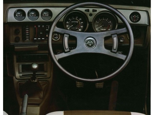 Характеристики автомобиля Toyota Starlet 1.2 ST L (04.1973 - 01.1976): фото, вместимость, скорость, двигатель, топливо, масса, отзывы