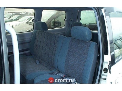 Характеристики автомобиля Toyota Town Ace Noah 2.0 LD standard roof (12.1998 - 10.2001): фото, вместимость, скорость, двигатель, топливо, масса, отзывы