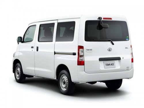 Характеристики автомобиля Toyota Town Ace 1.5 DX 4WD (06.2020 - н.в.): фото, вместимость, скорость, двигатель, топливо, масса, отзывы