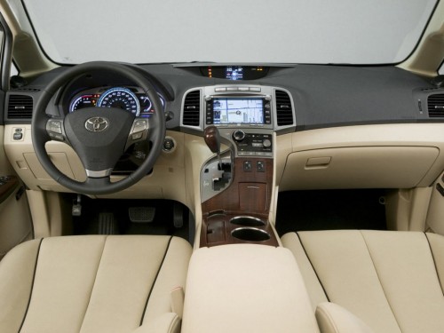 Характеристики автомобиля Toyota Venza 3.5 AT 2WD (11.2008 - 04.2012): фото, вместимость, скорость, двигатель, топливо, масса, отзывы