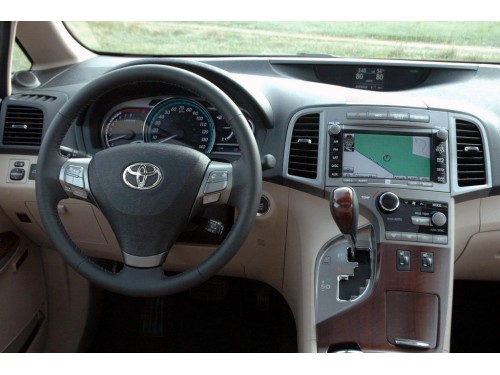 Характеристики автомобиля Toyota Venza 2.7 AT 2WD (02.2009 - 04.2012): фото, вместимость, скорость, двигатель, топливо, масса, отзывы