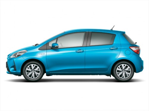 Характеристики автомобиля Toyota Vitz 1.0 Jewela Smart Stop Package (01.2017 - 01.2020): фото, вместимость, скорость, двигатель, топливо, масса, отзывы