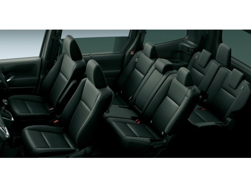 Характеристики автомобиля Toyota Voxy 1.8 Hybrid S-G (7 Seater) 4WD (01.2022 - н.в.): фото, вместимость, скорость, двигатель, топливо, масса, отзывы