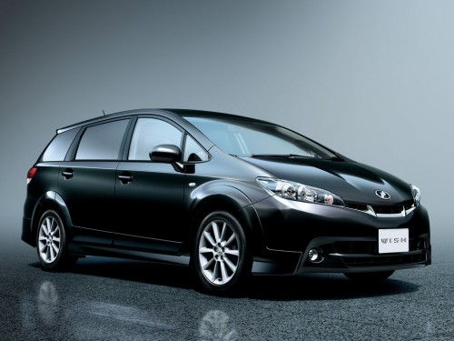 Характеристики автомобиля Toyota Wish 1.8 S 4WD (04.2010 - 03.2012): фото, вместимость, скорость, двигатель, топливо, масса, отзывы